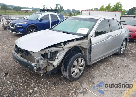 2008 Honda Accord 2.4 Ex z USA, uszkodzony, nr VIN 1HGCP26798A041999